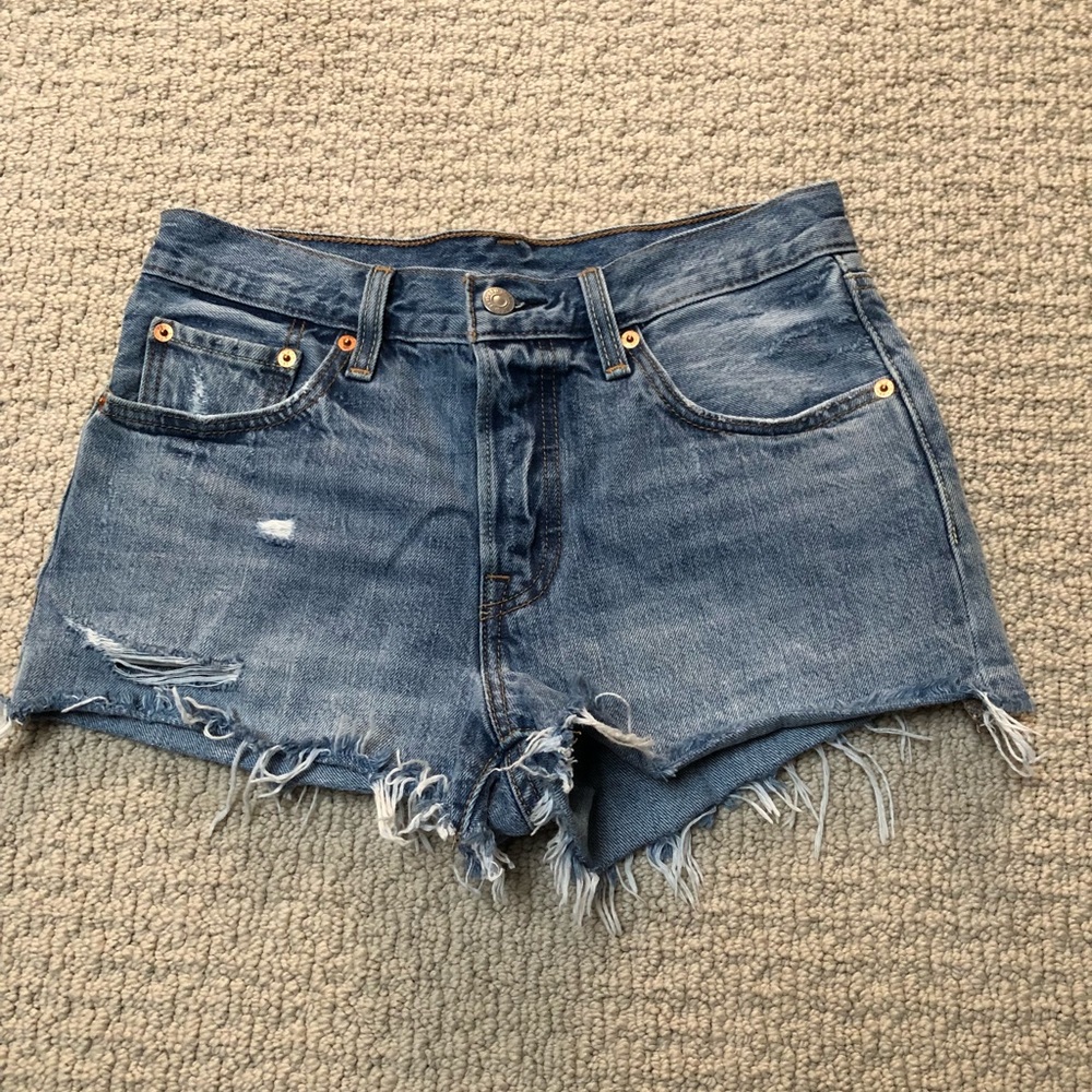 Levi’s button fly cutoff shorts size 26
